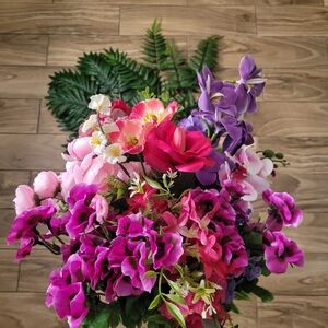 Decorative Vibrant Flowers with Pink and Purple Accents